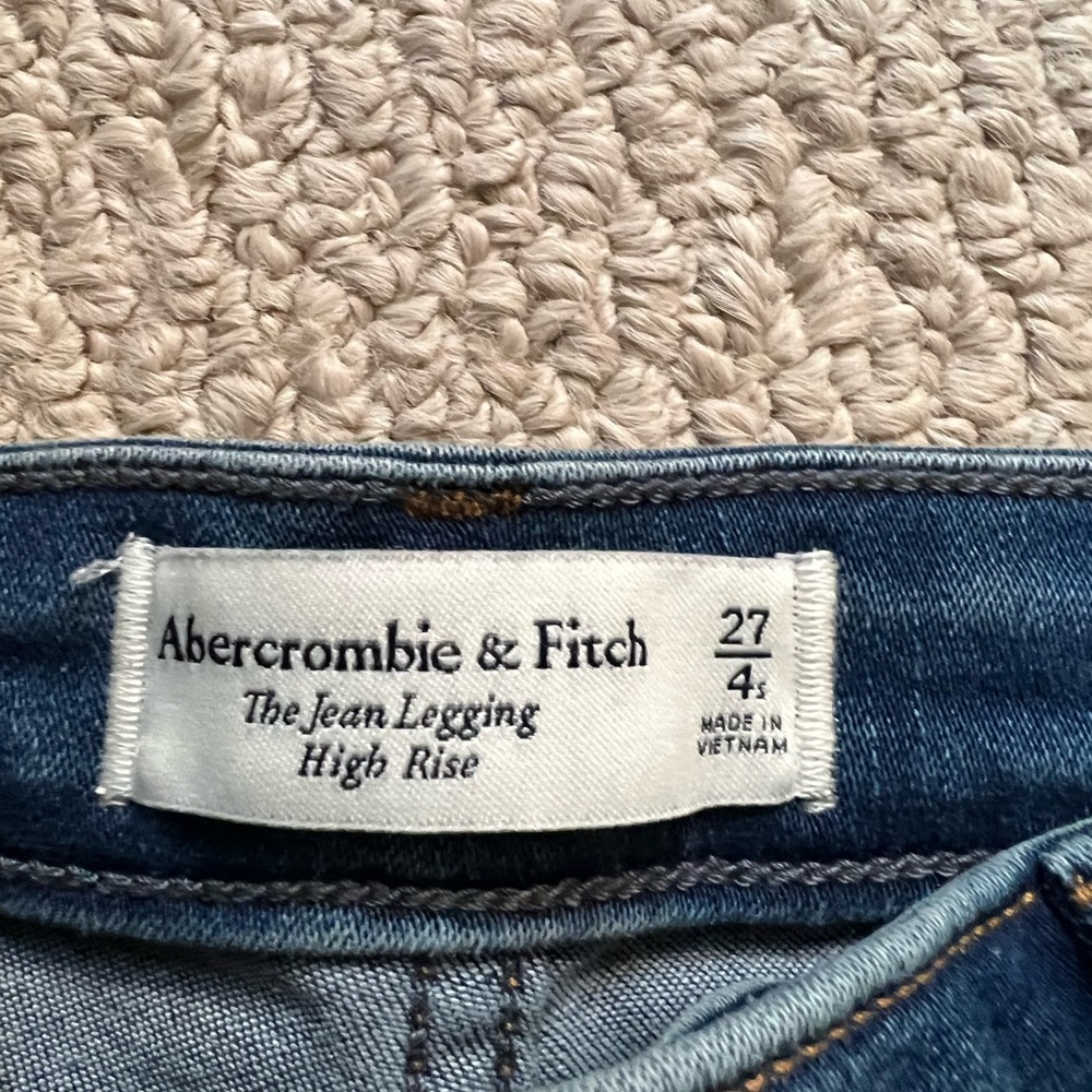 Jeans - Picture 2 of 2
